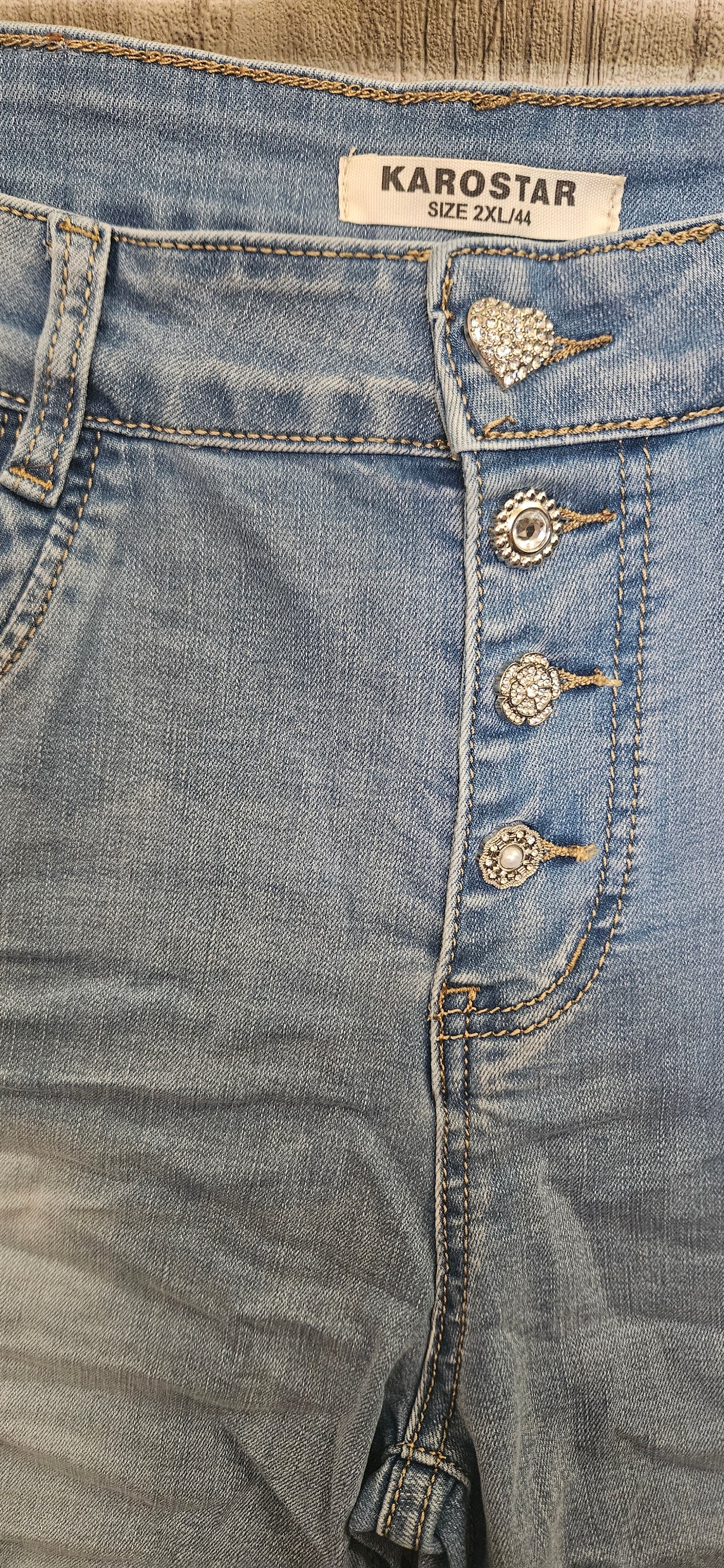 SHORT Karostar bleu bouton bijoux KSM2599
