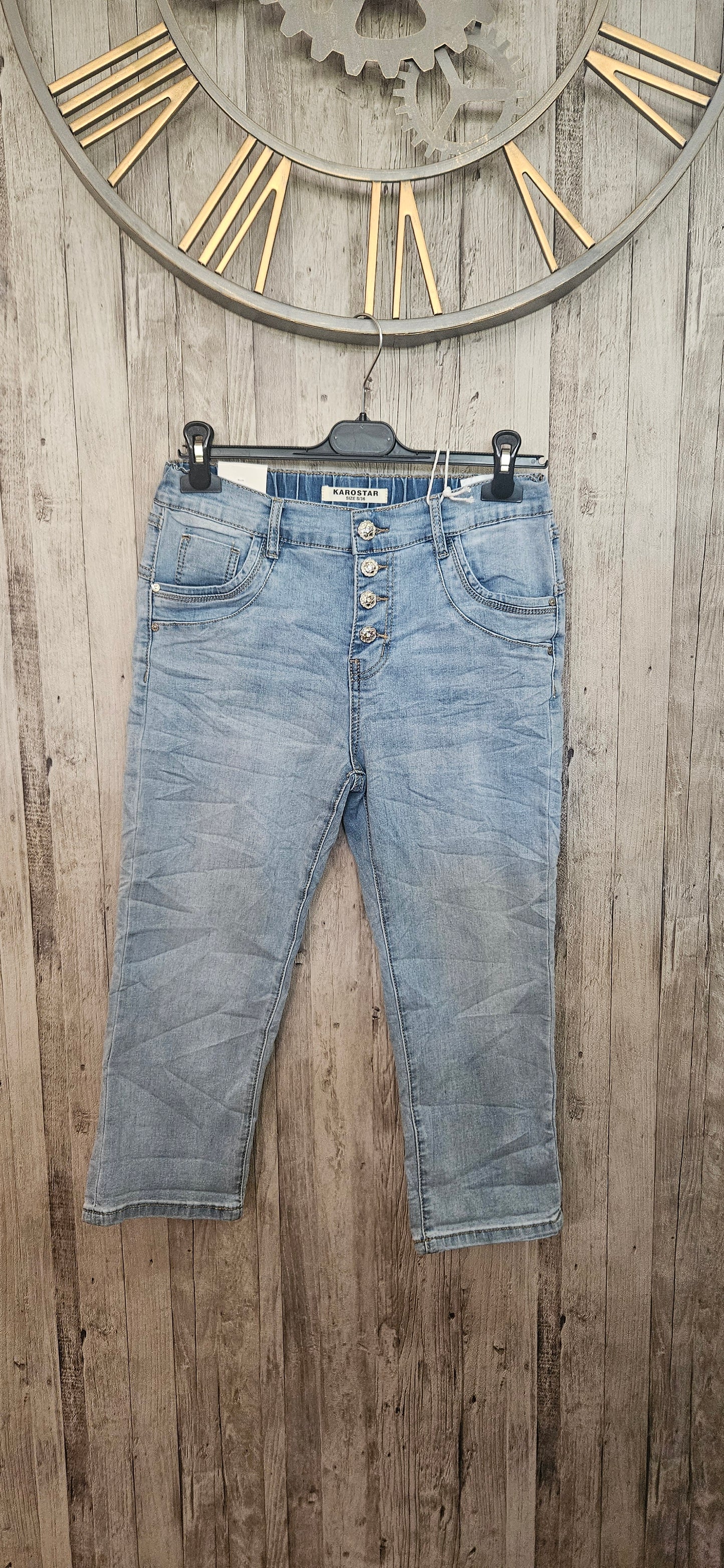 Pantacourt Karostar bleu clair boutons bijoux KC2794